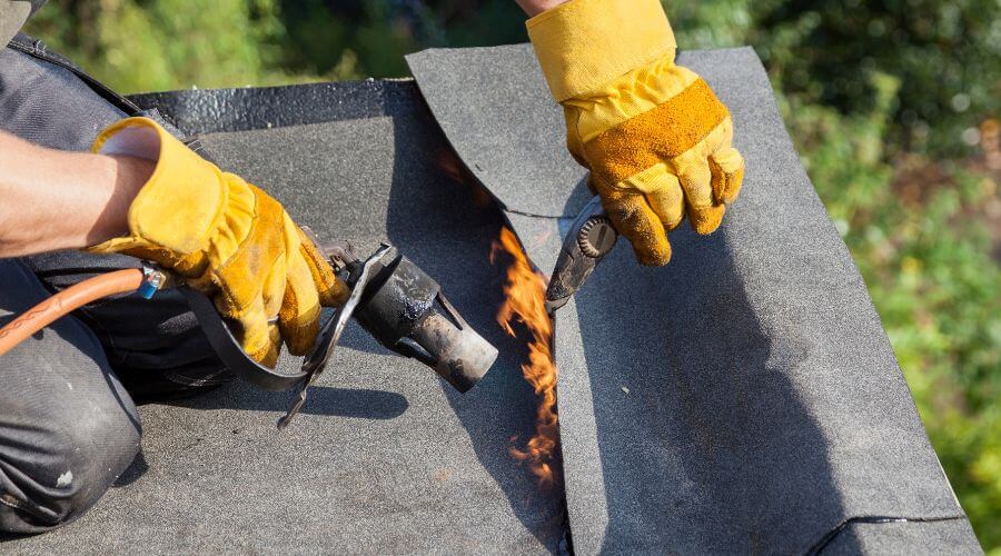 Professional gutter cleaning in Lexington, NE